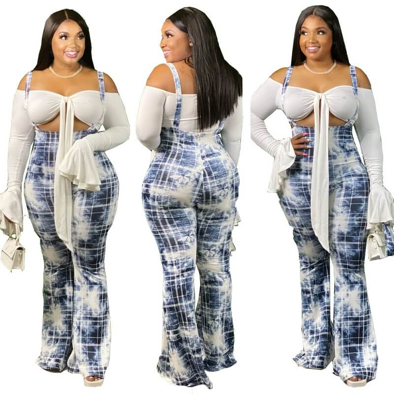 Plus Size High Waisted Flare Jeans - blue color