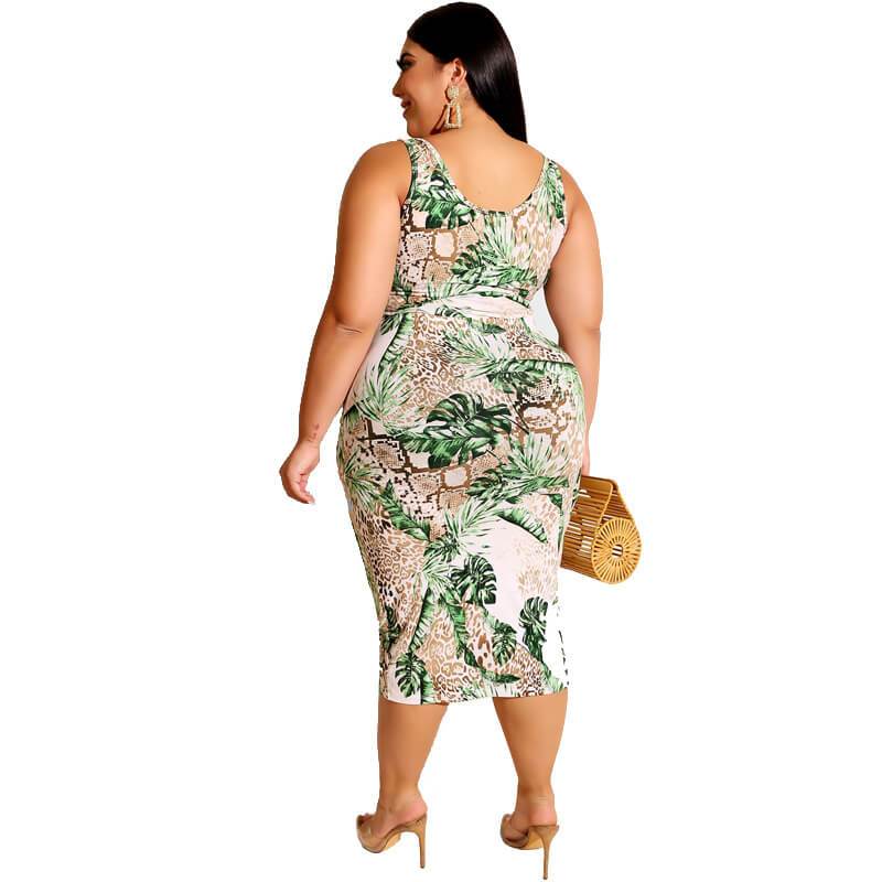 Plus Size Printed Square Two Piece Set - green back