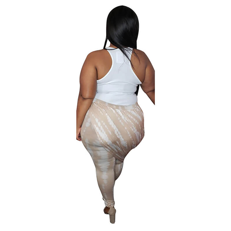 plus size pleated pants-back view
