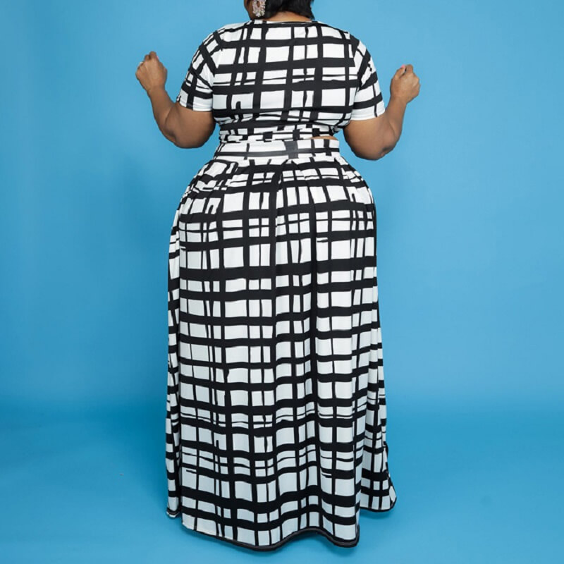 women's plus size plaid dress -black- back view