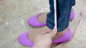 How To Measure Pants Size-womens-foot