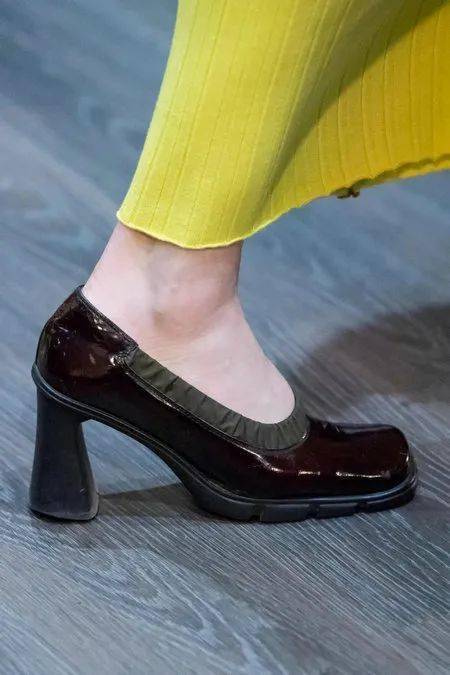 The 10 Latest Trends In Dressing For AutumnWinter 2021-8. Squarehead